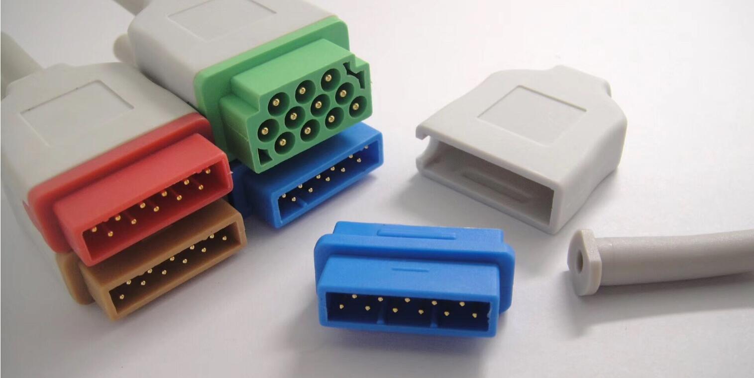 Monitor connectors